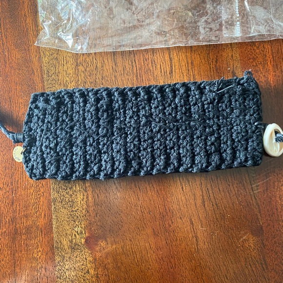 NWT Anthropologie Cocobelle Papua Shell Beaded Woven Bracelet Woman’s Black - Picture 9 of 9